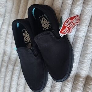 Vans Unisex Classic Black Slip-On Sneakers